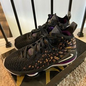Nike Lebron 17 Youth size 7